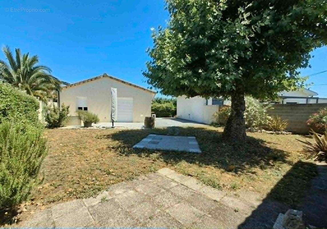 Maison de plain-pied récente 2020 avec jardin sans vis-à-vis, dépendance, carport et possibilité d'extension - photo 15