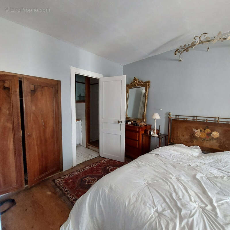 Maison à SOULAIRE-ET-BOURG