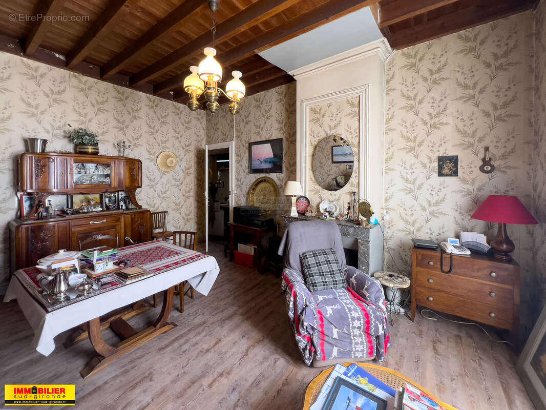 Maison à ILLATS