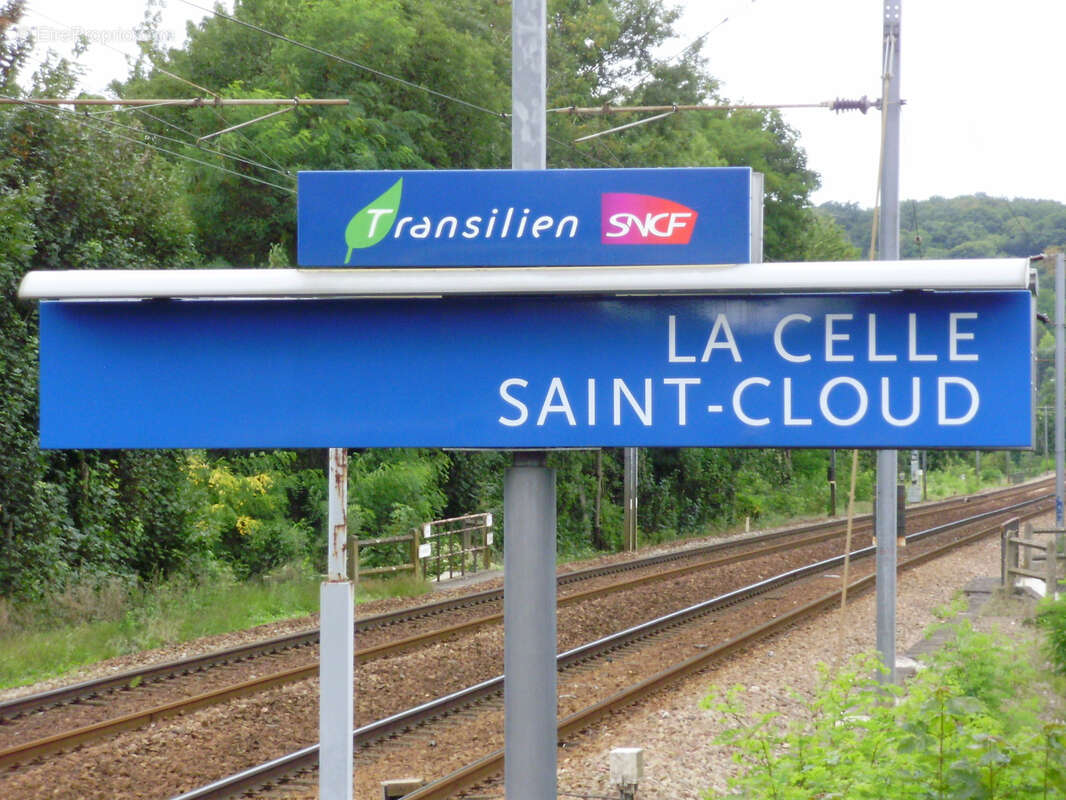 Maison à LA CELLE-SAINT-CLOUD