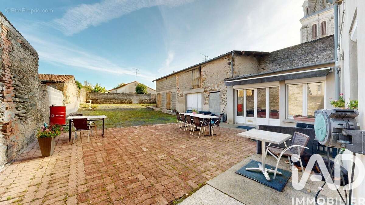 Photo 8 - Appartement à BEGROLLES-EN-MAUGES