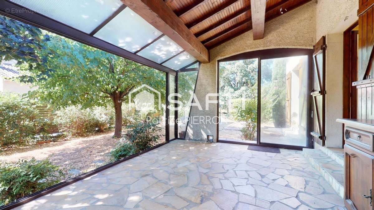 Maison 182 m² à Castelnau-Le-Lez  - photo 9