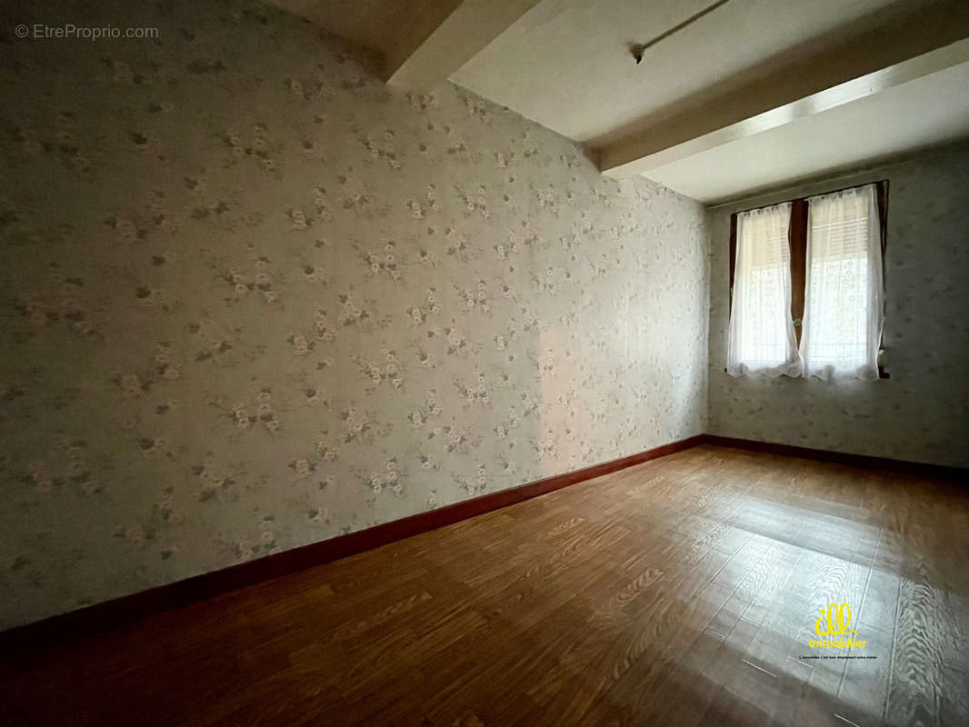 Maison à LES MAZURES