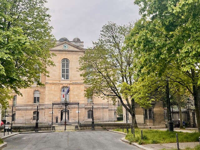 Appartement à PARIS-14E