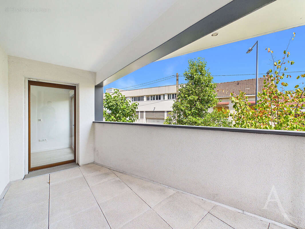 Montreuil - appart f2 42.21 m² - terrasse  7.70 m² - photo 12