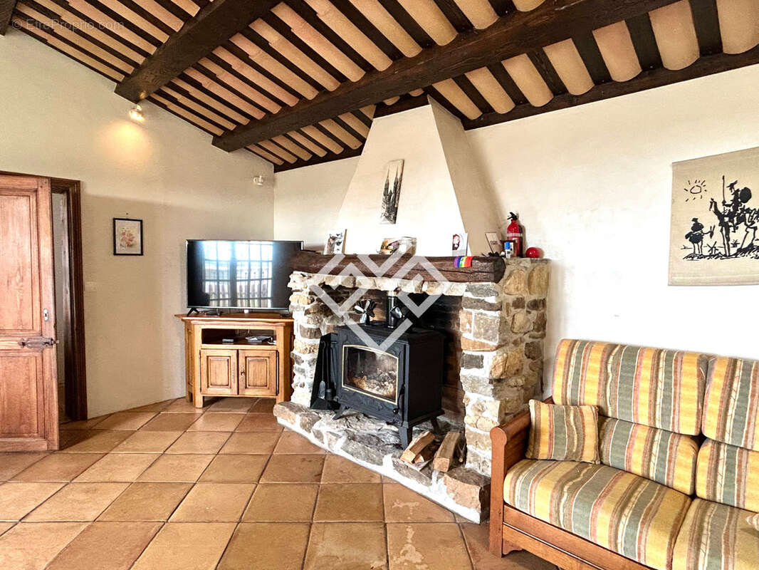 Maison de caractère avec piscine et panorama - photo 6