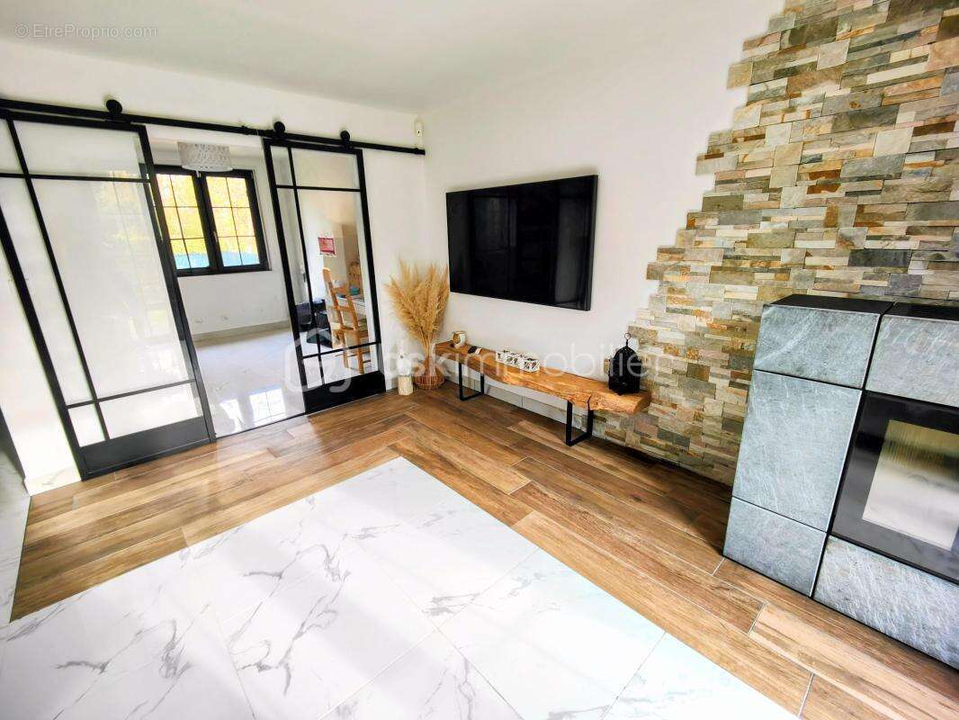 Maison à THOIRY