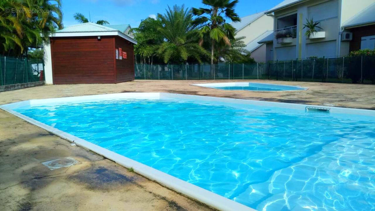 Appartement à BAIE-MAHAULT