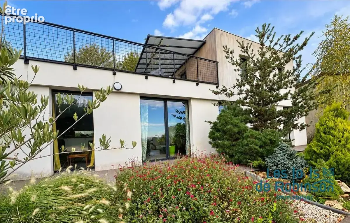 Maison contemporaine avec jardin et terrasse - photo 2