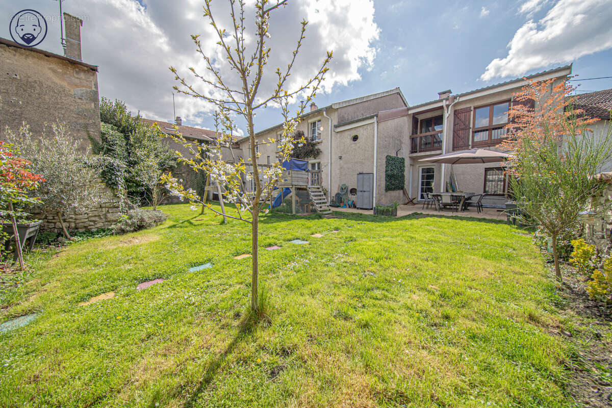 Maison de caractère avec dépendance et nombreuses possibilités d’aménagement - photo 30
