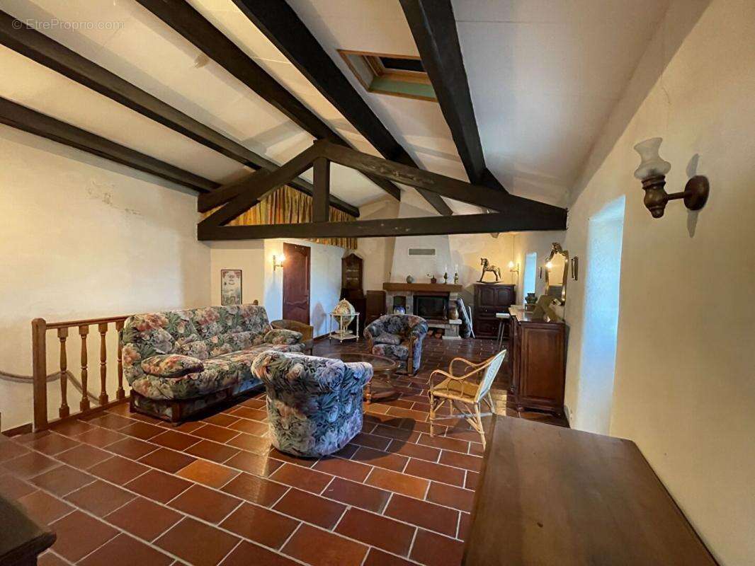 Maison à LABLACHERE