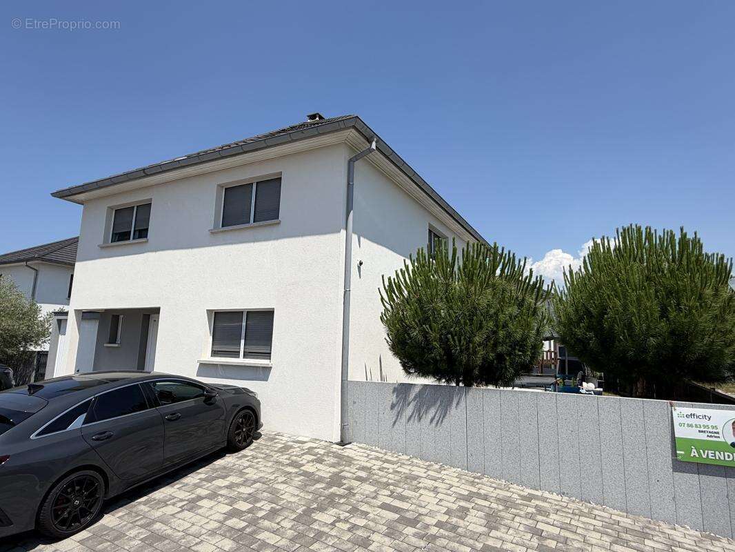 Maison 201 m² à Saint-Louis  - photo 3