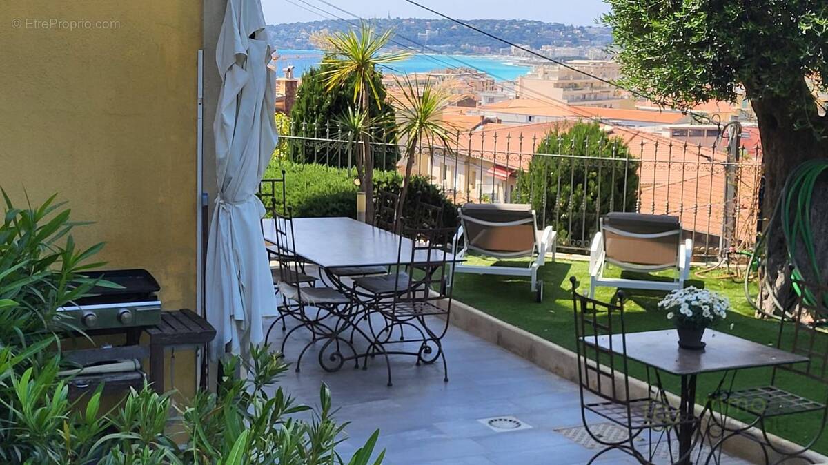 Appartement à MENTON