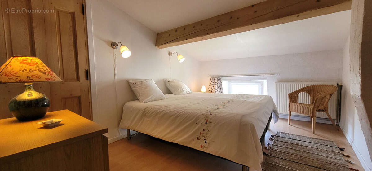 Maison de village avec terrasses et possibilité gite ou local professionnel. - photo 5