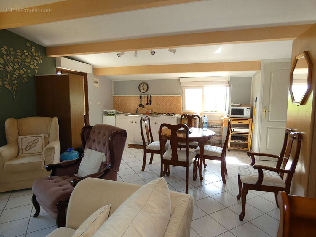 Maison à SAVIGNY-LE-VIEUX