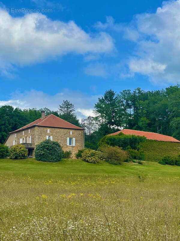 Maison à SAUVETERRE-LA-LEMANCE
