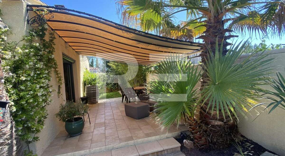 Maison individuelle de plain-pied avec piscine chauffée - photo 4