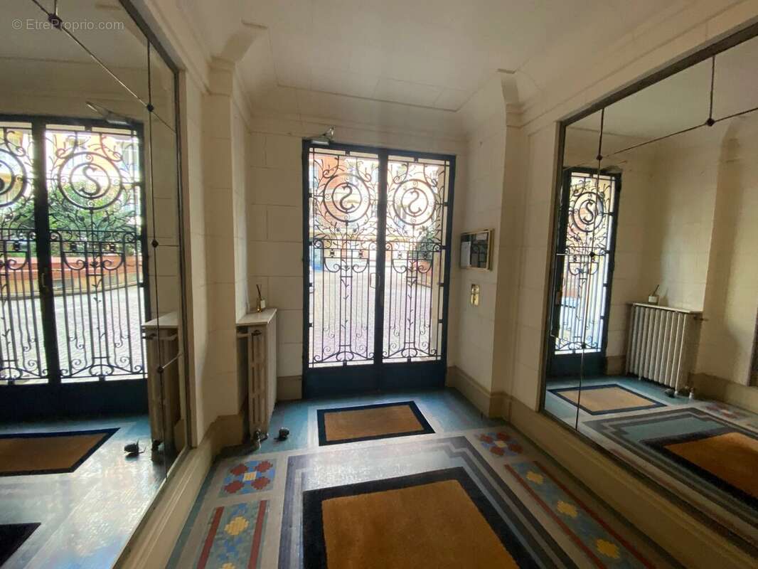 Appartement à PARIS-15E