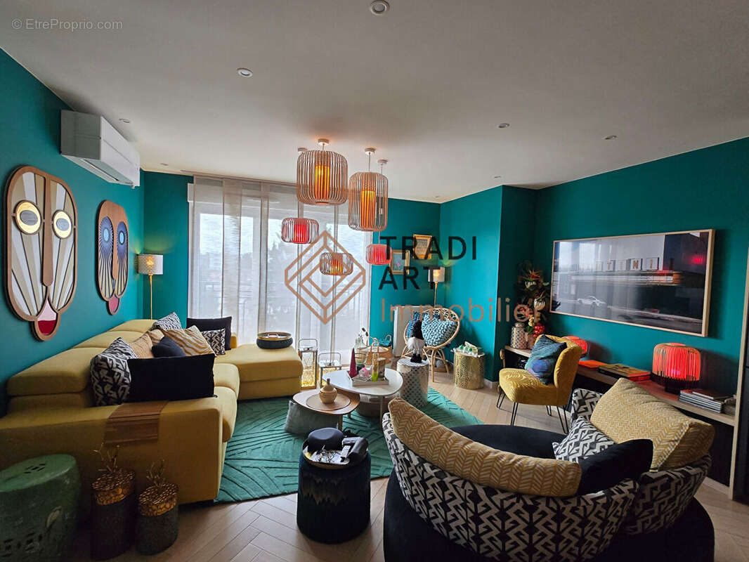 Appartement à SAINTE-GENEVIEVE-DES-BOIS