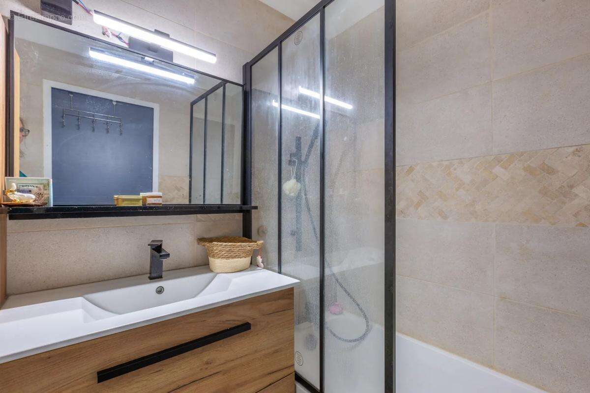 Appartement à LYON-8E