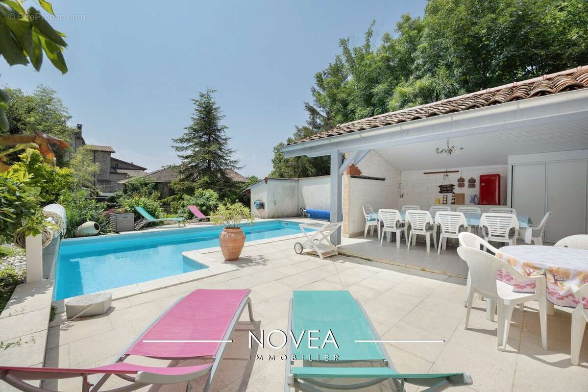 Maison à REVEL-TOURDAN