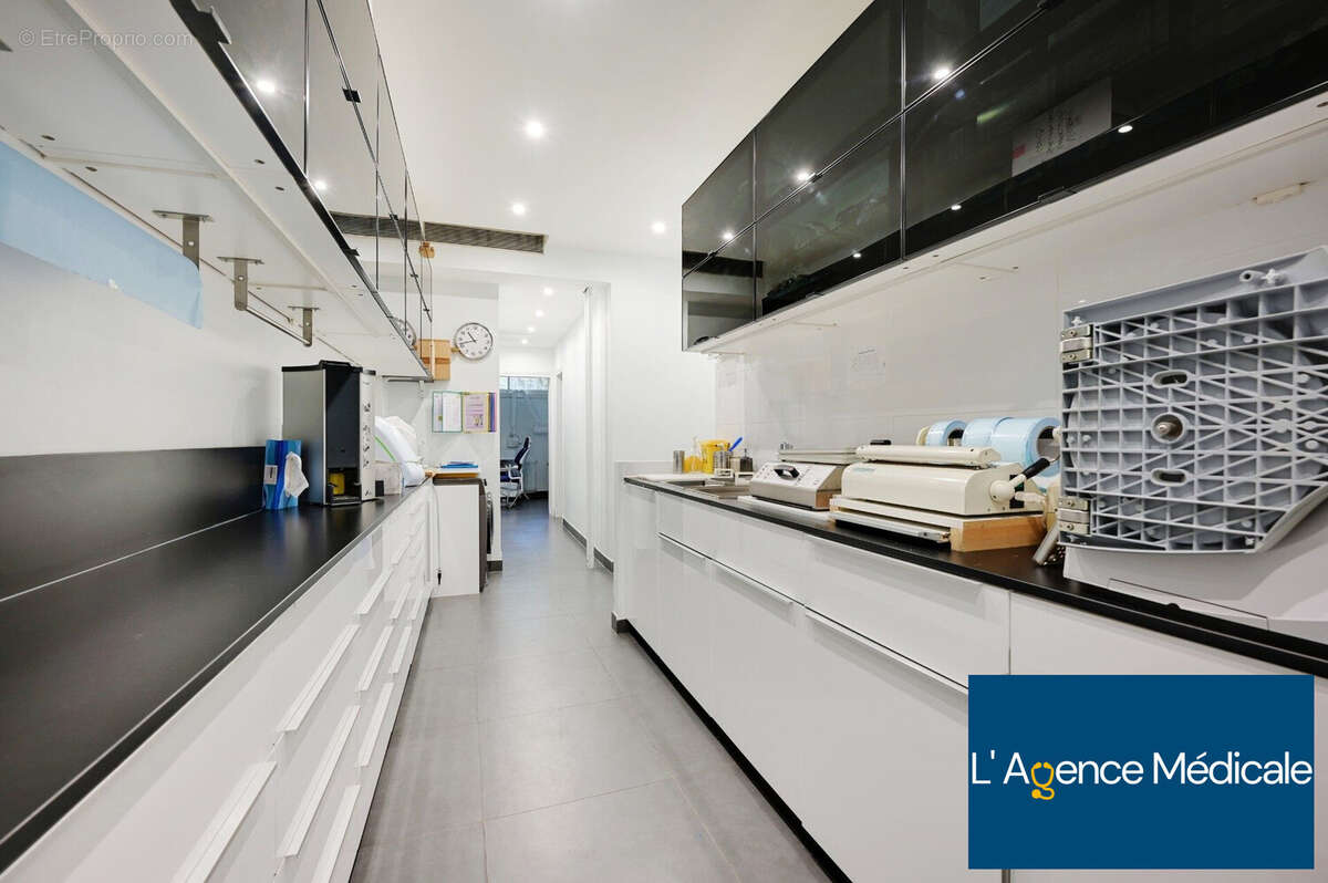 Commerce à PARIS-15E