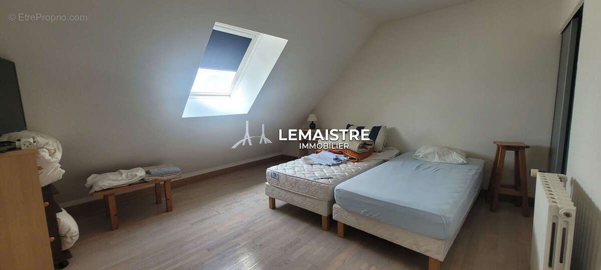 Maison d'architecte à vendre - 160 m² - 5 chambres - Sous-sol complet - Terrain de 2 000 m² - Vue panoramique - photo 5