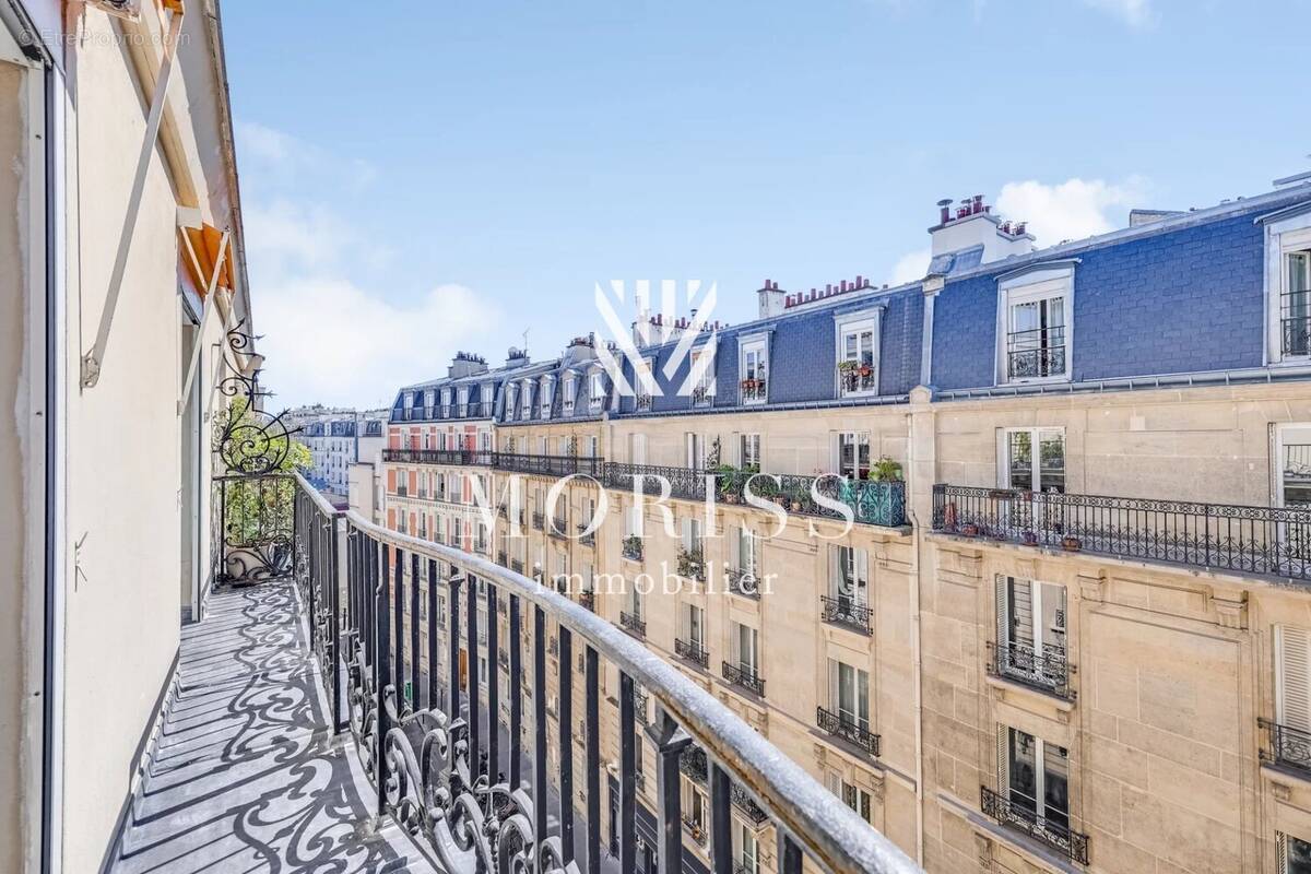 Appartement à PARIS-14E