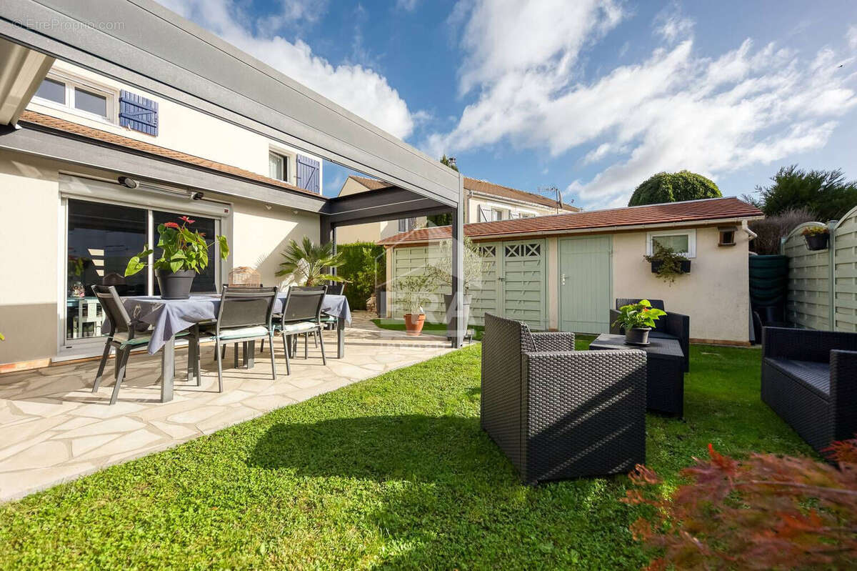 Maison à PONTAULT-COMBAULT