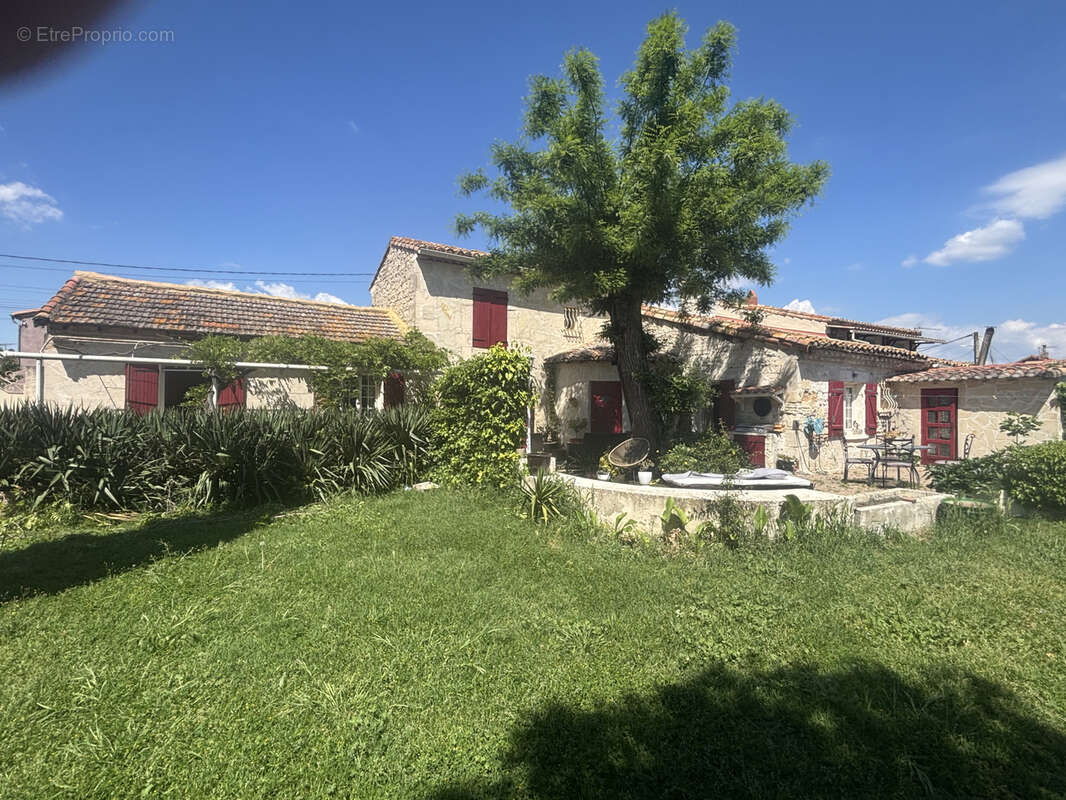 Maison à BELLEGARDE