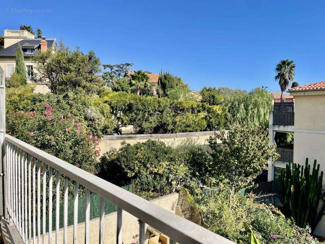 3 Pièces traversant avec balcon aperçu mer – Quartier Lanterne / Avenue des Mandariniers – Nice Ouest - photo 6