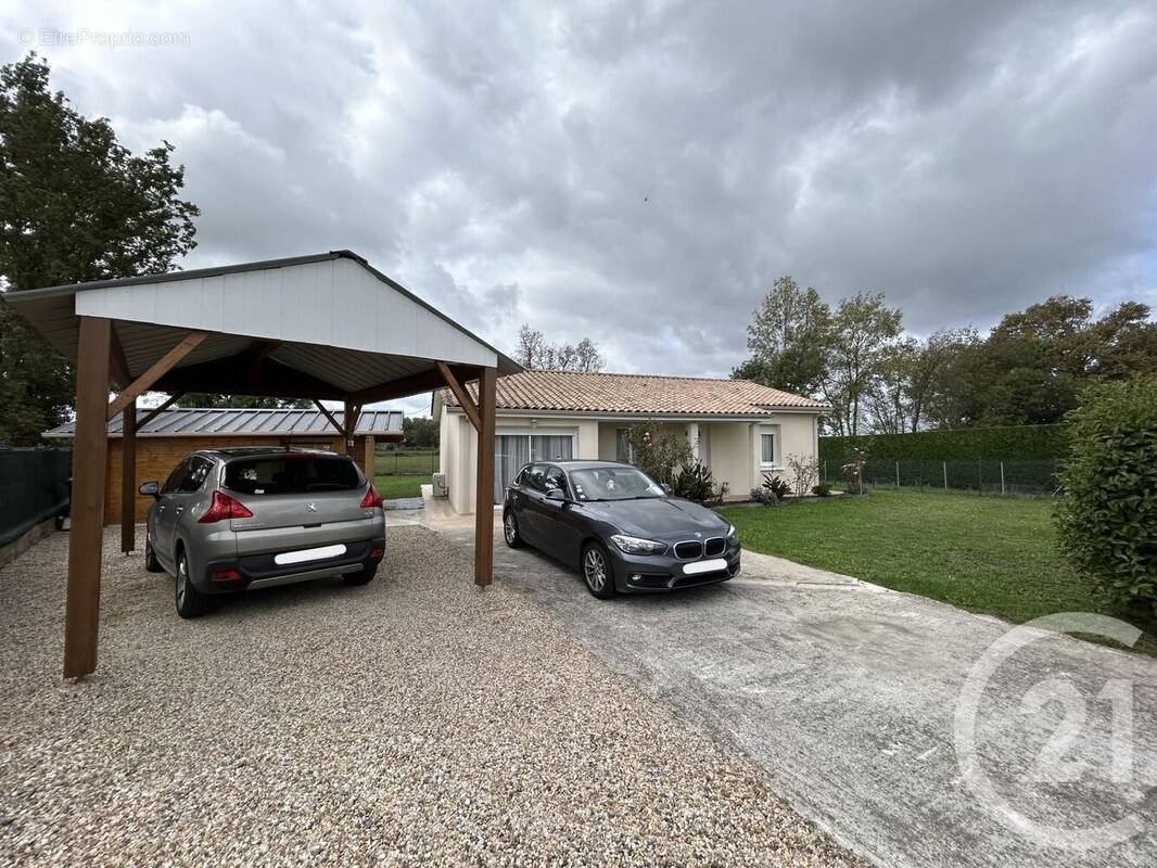 Maison à CAMPS-SUR-L&#039;ISLE