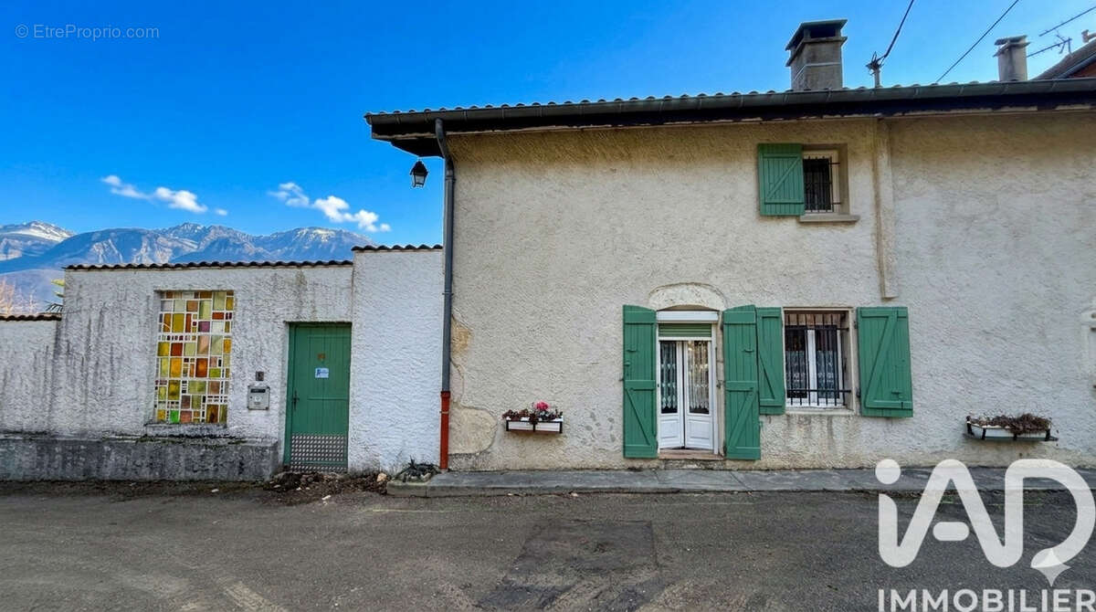 Photo 6 - Maison à VEUREY-VOROIZE