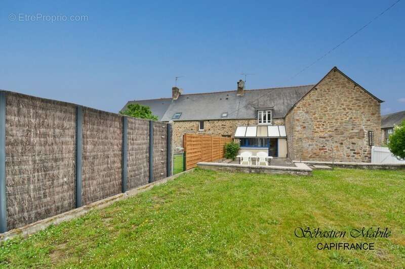 Maison à ROZ-SUR-COUESNON