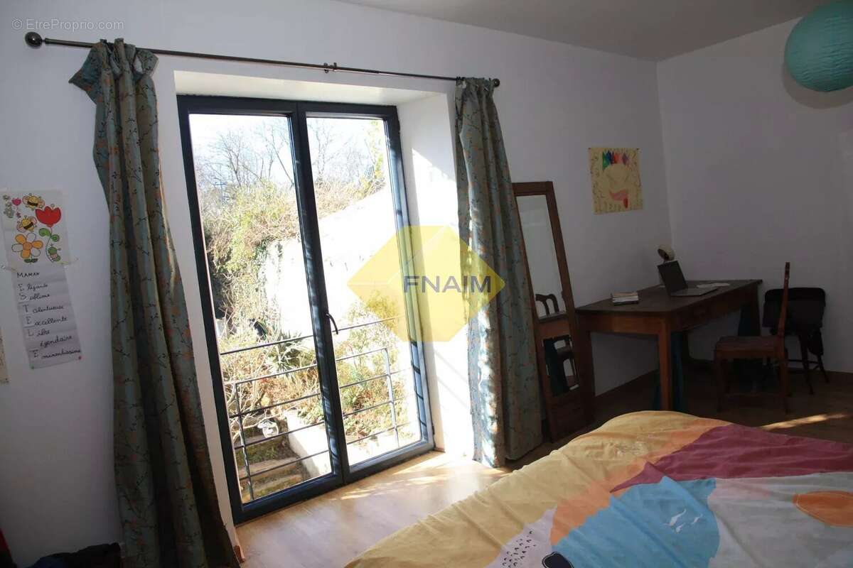 Maison à SAULX-LES-CHARTREUX