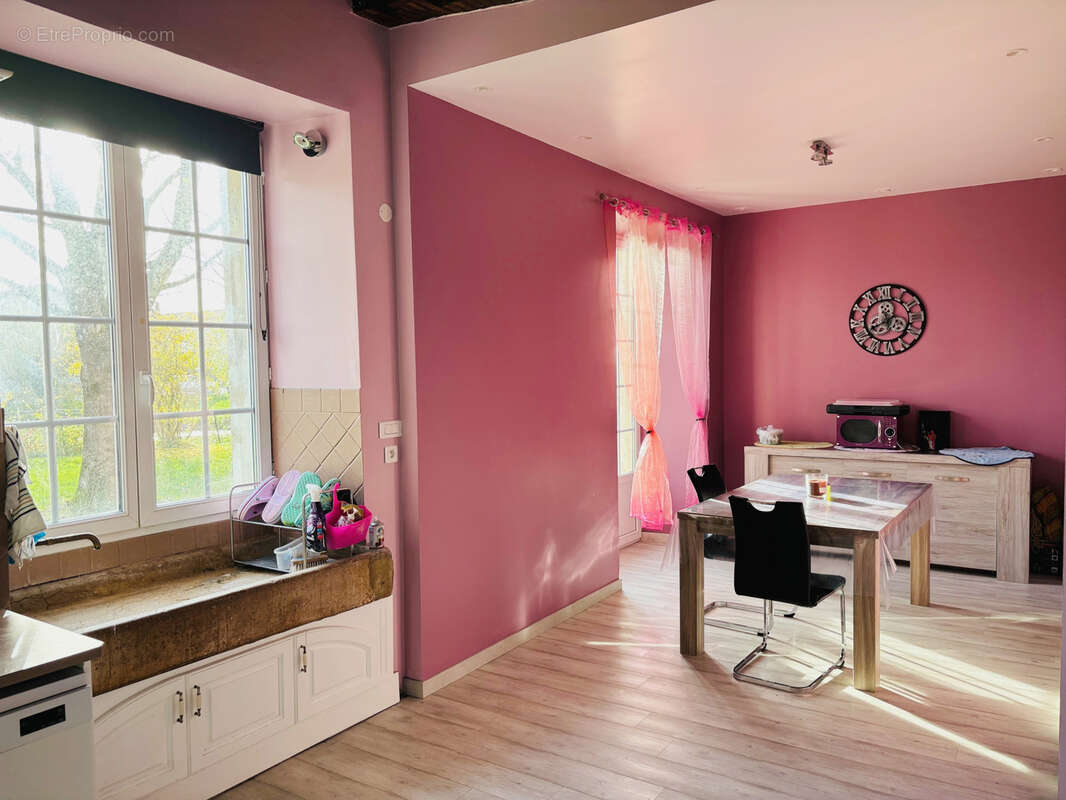 Maison à LONGCHAMPS-SUR-AIRE