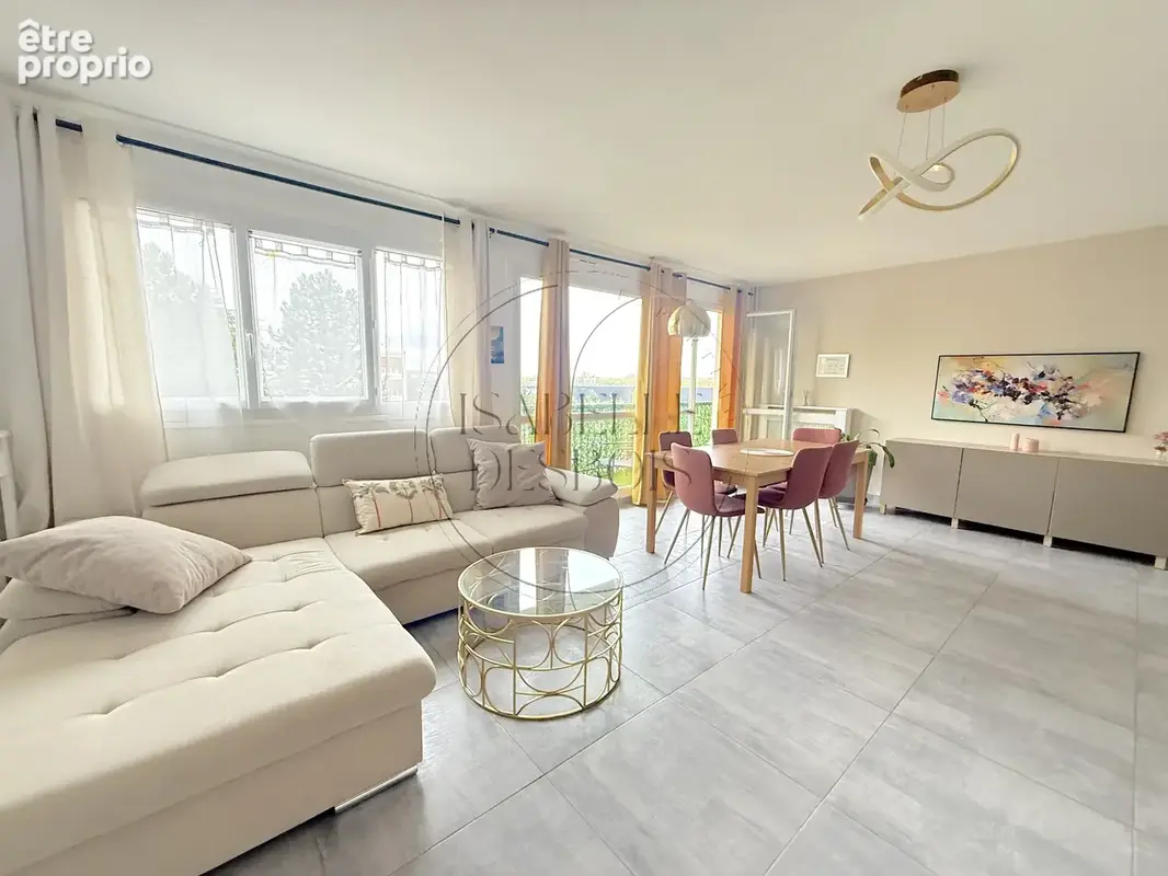 CHAMBOURCY   Appartement familial 92 m2   3 chambres   Balcon   DPE D - photo 3