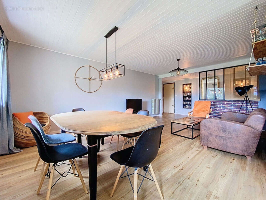 Appartement à ANNECY-LE-VIEUX