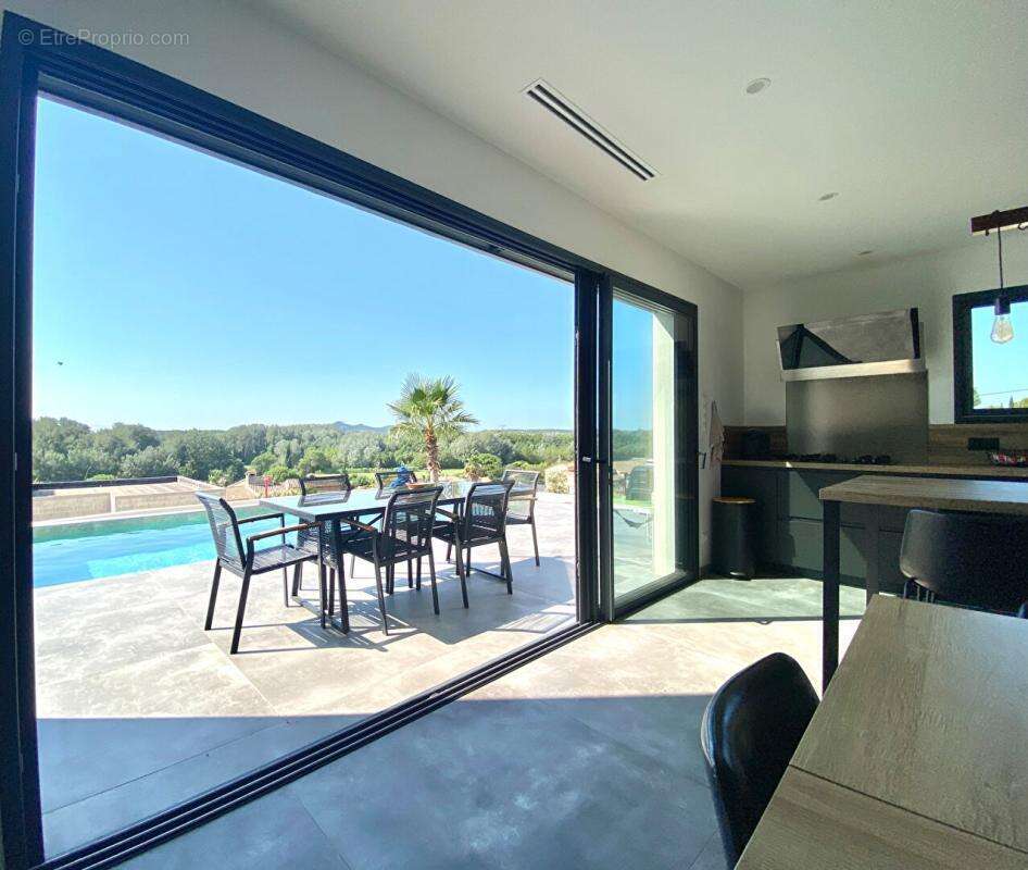 Villa contemporaine 5 pièces 150m²  Piscine chauffée - Garage - Vue panoramique - photo 5