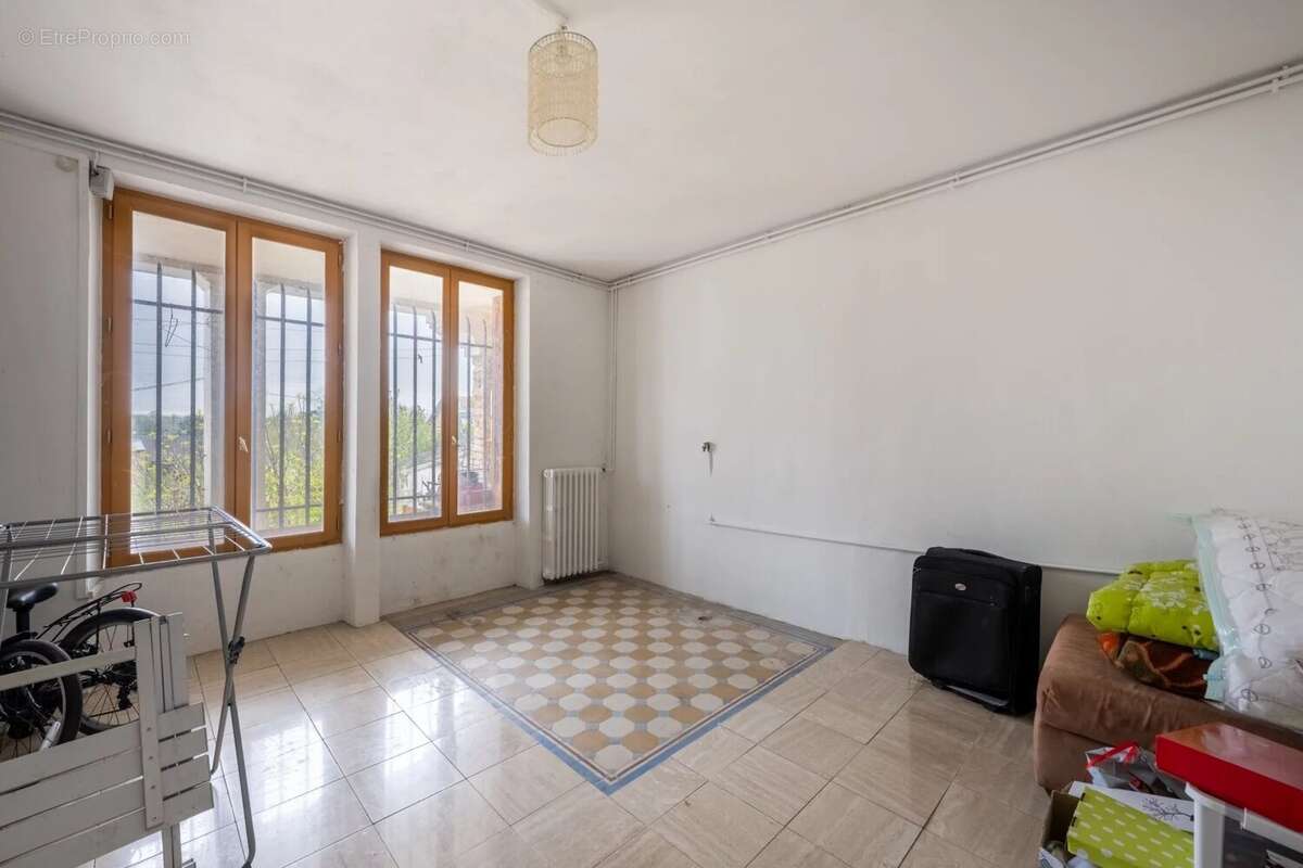 Maison à VAUX-SUR-SEINE