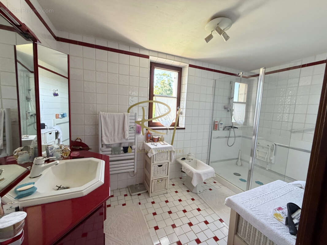 Maison à LAURAC-EN-VIVARAIS