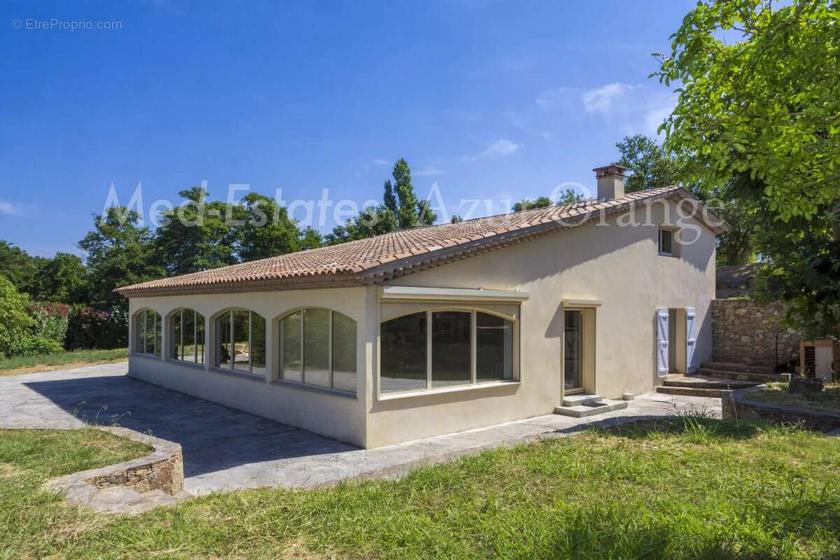 Maison à PLAN-DE-LA-TOUR