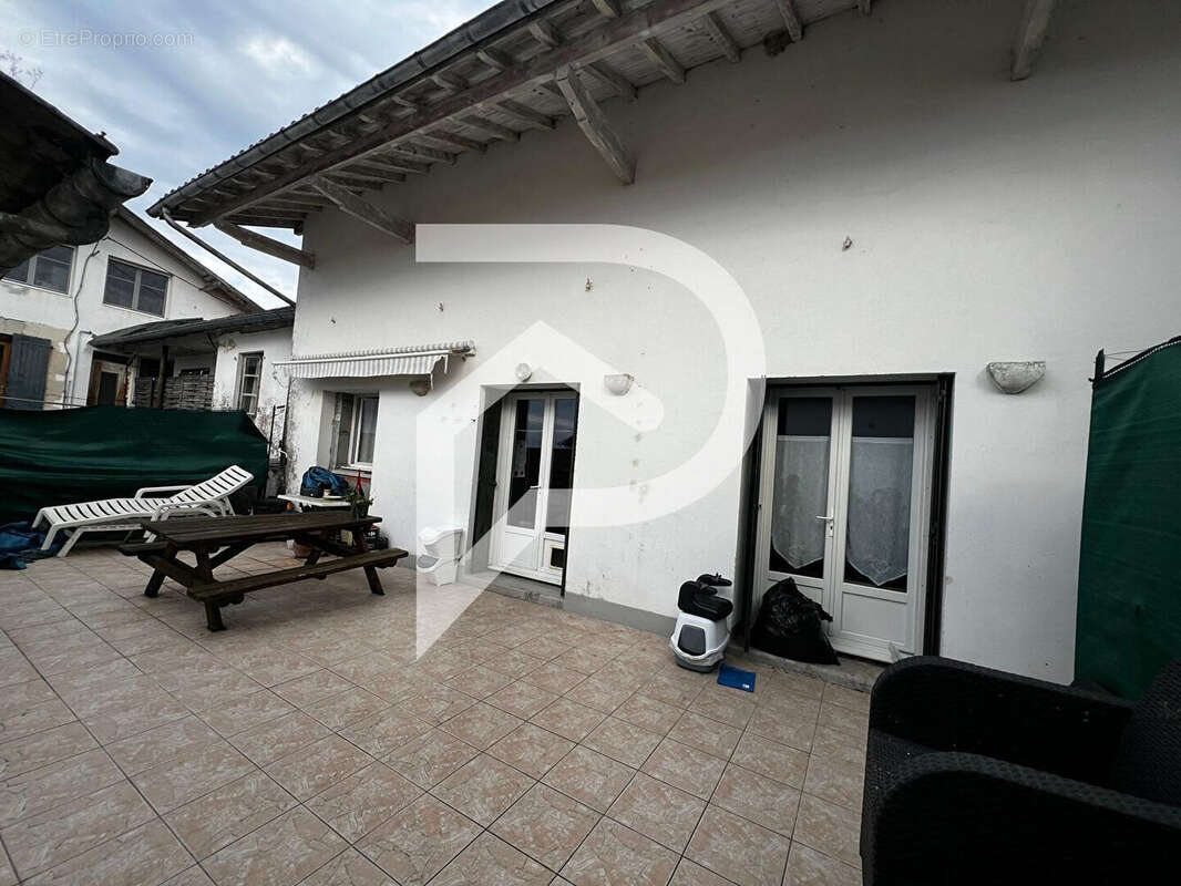 Appartement à PEYREHORADE
