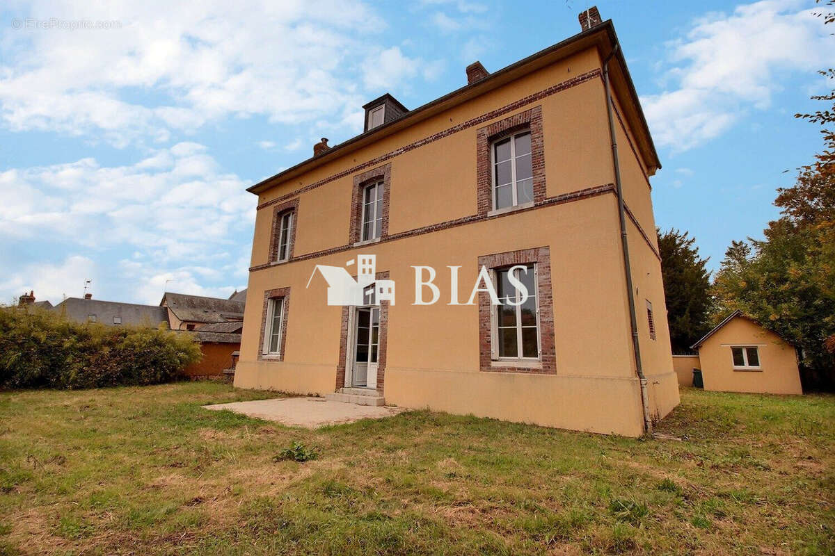 Maison à LE NEUBOURG