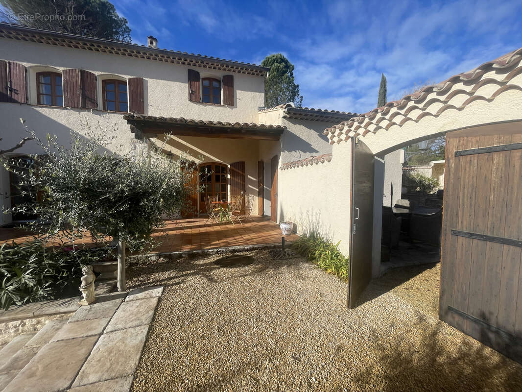 Maison à VAISON-LA-ROMAINE