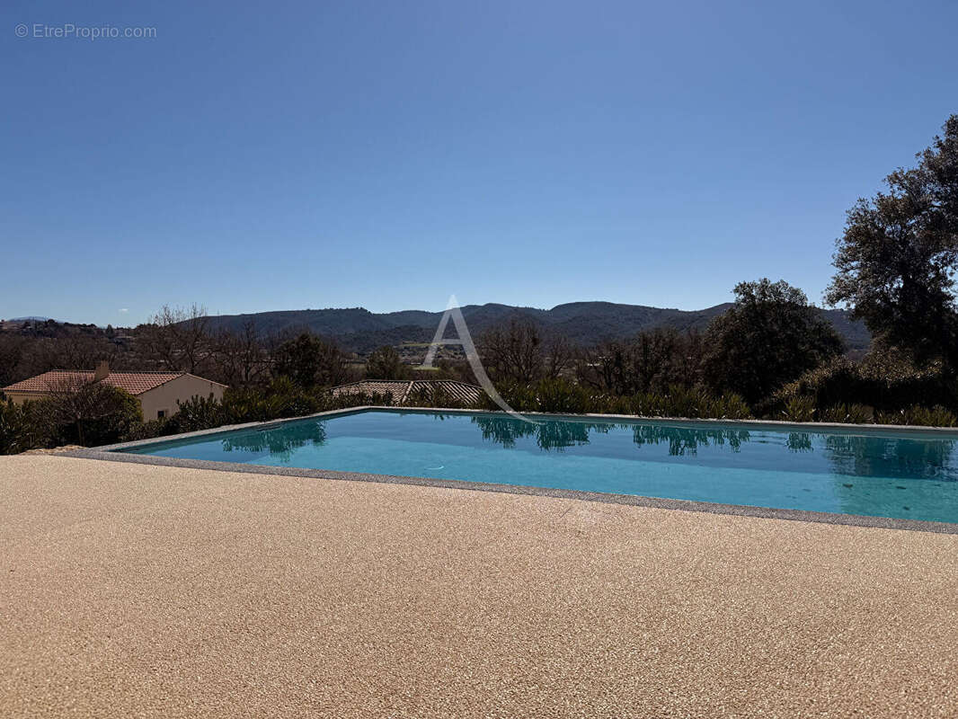 Maison à GREOUX-LES-BAINS