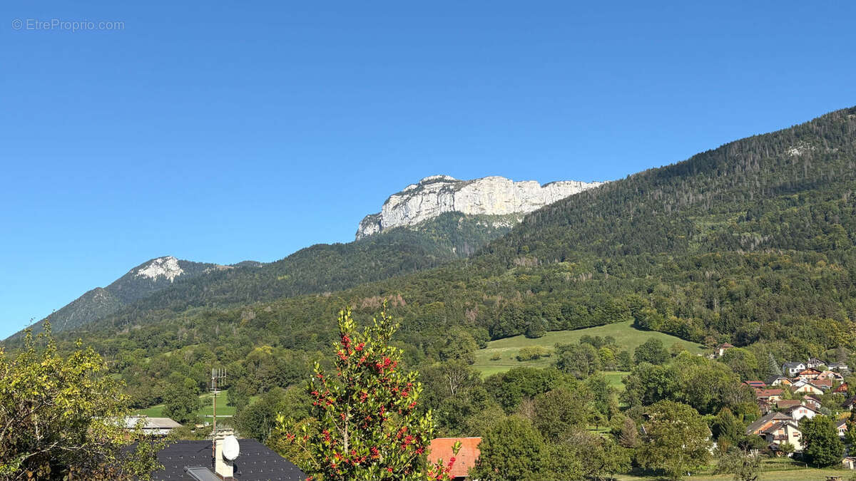 Appartement à NAVES-PARMELAN