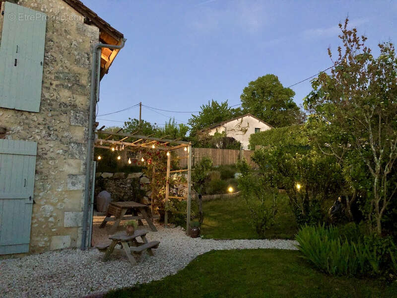 Maison à BOUTEILLES-SAINT-SEBASTIEN