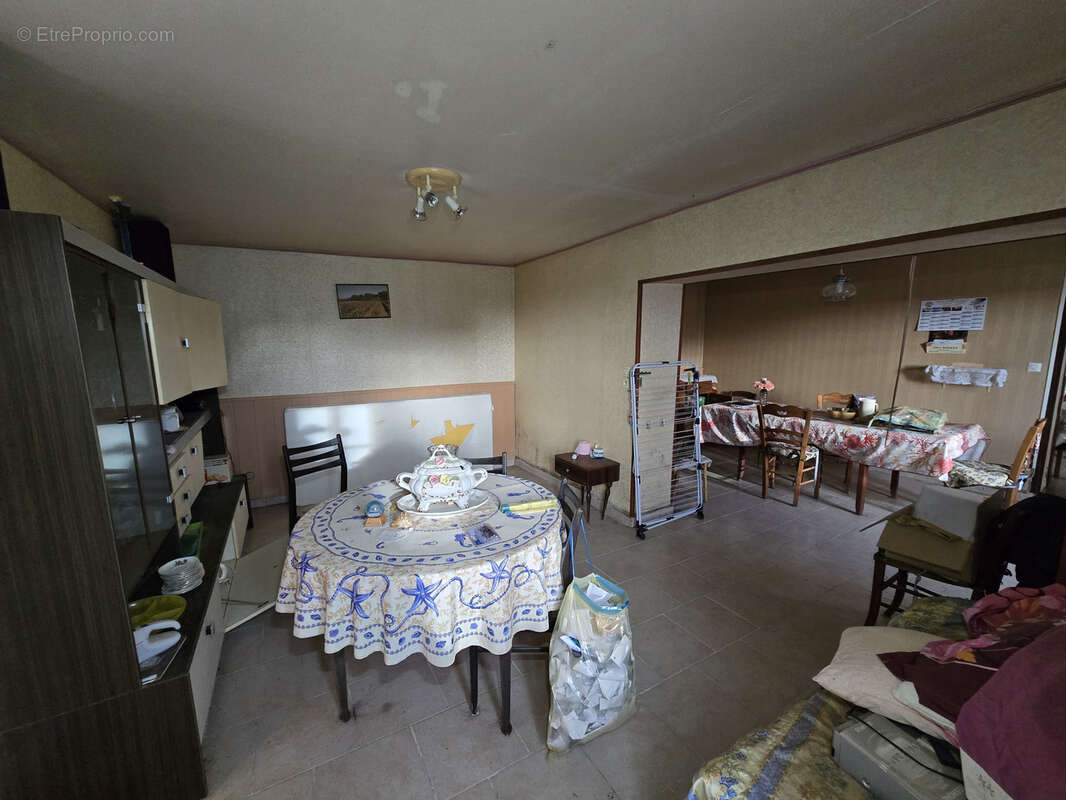 Maison à LA CHAPELLE-SAINT-LAURIAN