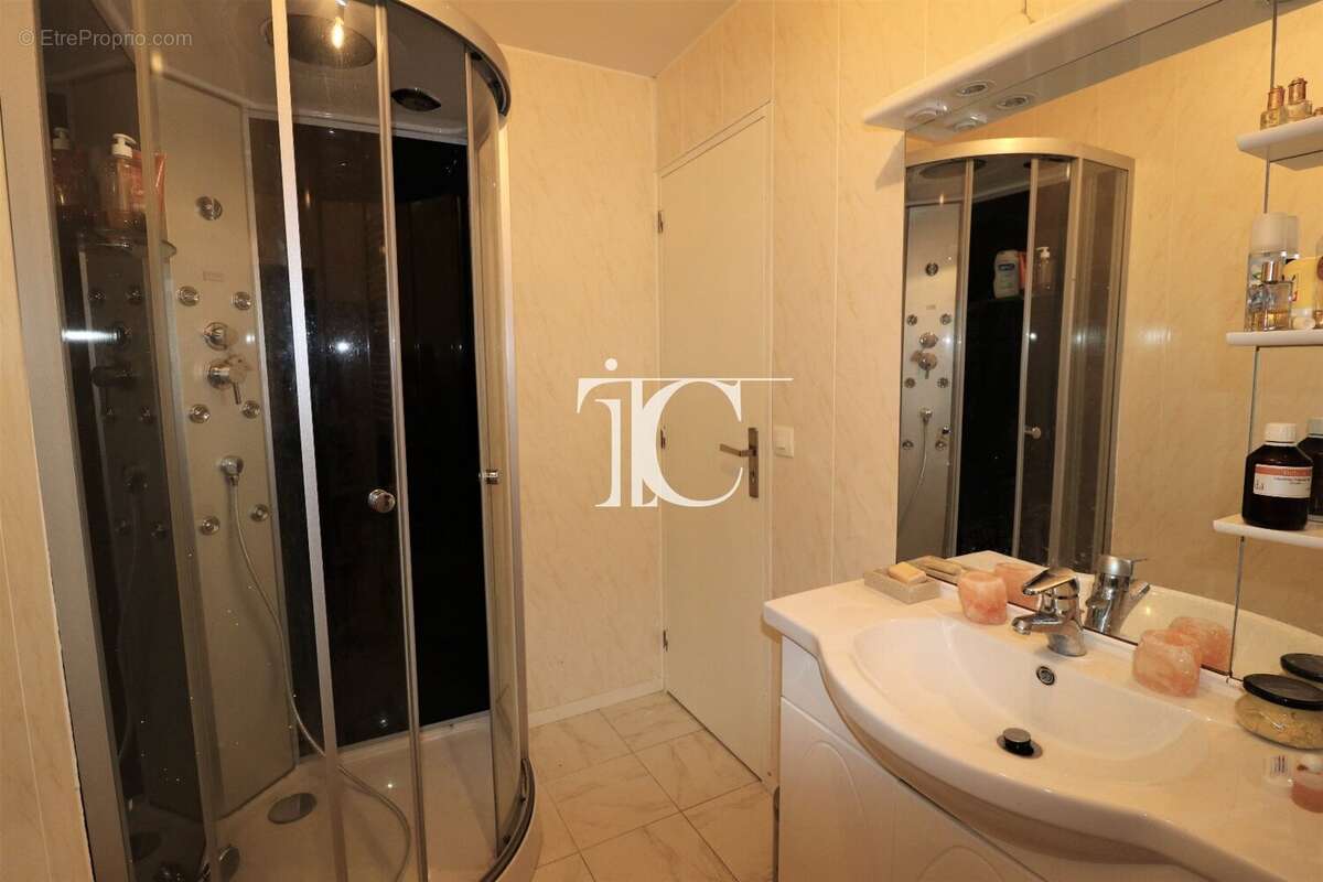 Maison à MOLIERES-SUR-CEZE